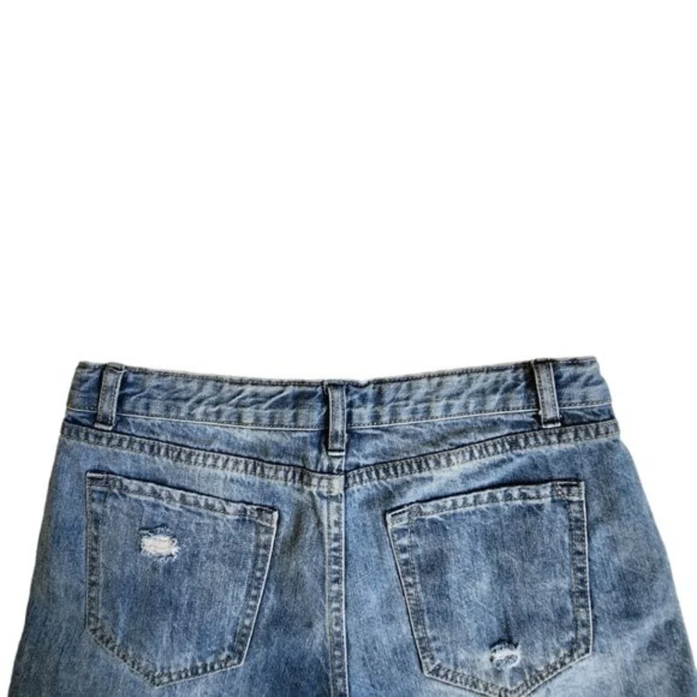 Mod Ref blue distressed jean shorts sz M